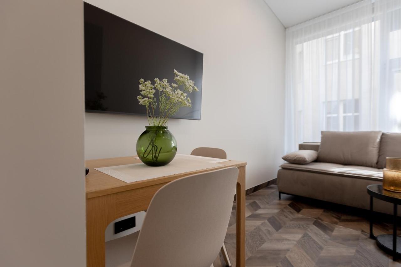 Laisve Boutique Apartments Kaunas Bagian luar foto